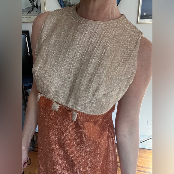 Vintage 60s two coppper toned metallic mod dress by Vicky Vaughn. Size small - Picture 6 of 10